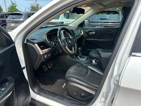 Used 2015 Jeep Cherokee Limited AWD/4WD image 11
