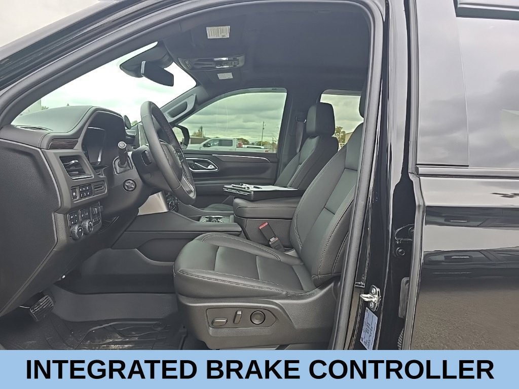 Used 2024 Chevrolet Suburban Z71 w/ Luxury Package AWD/4WD image 15