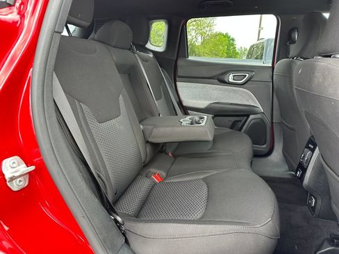 Used 2023 Jeep Compass Sport AWD/4WD image 18