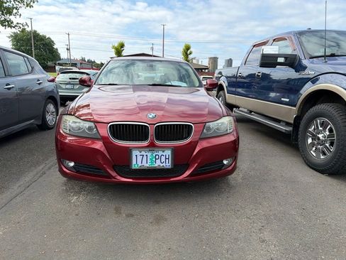 Used 2011 BMW 328i Sedan RWD image 2