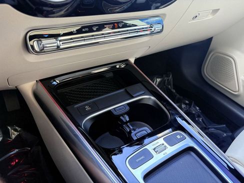 New 2025 Mercedes-Benz GLA 250 image 22