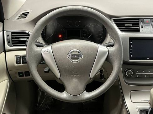 Used 2014 Nissan Sentra S image 7