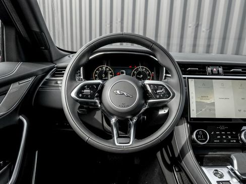 New 2026 Jaguar F-PACE R-Dynamic S image 17