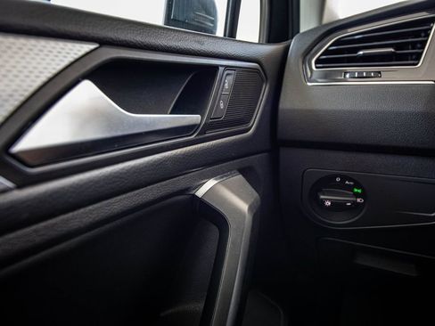 Used 2023 Volkswagen Tiguan S image 32