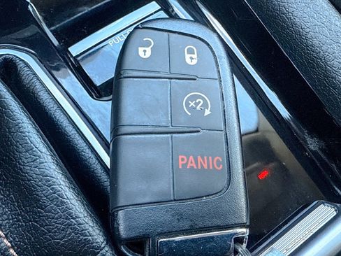 Used 2022 Jeep Compass Limited image 45