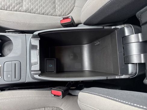 Used 2020 Ford Escape SE Sport image 21