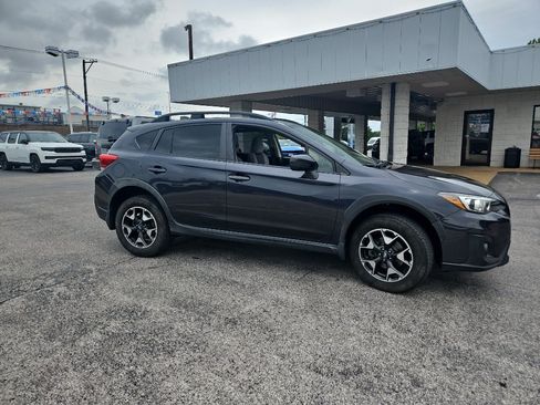 Used 2019 Subaru Crosstrek 2.0i Premium w/ Moonroof Package AWD/4WD image 3