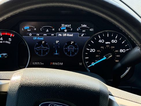Used 2022 Ford F350 Lariat w/ Lariat Value Package AWD/4WD image 9