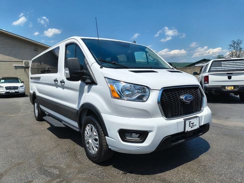 Used 2022 Ford Transit 350 XLT RWD image 2