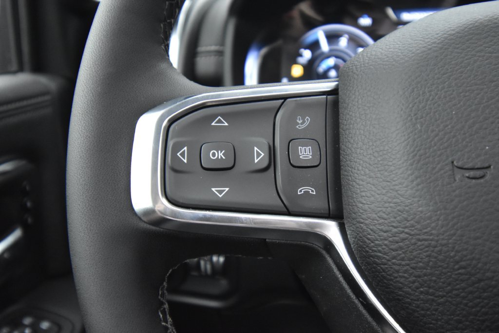 New 2026 RAM 3500 Laramie AWD/4WD image 36