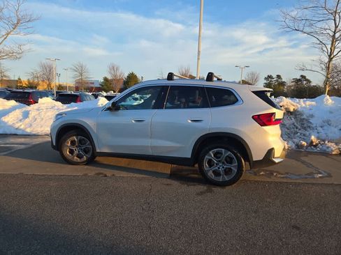 Used 2023 BMW X1 xDrive28i image 4