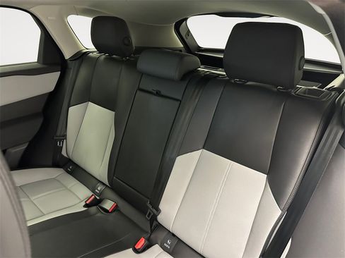Used 2025 Land Rover Range Rover Velar Dynamic SE image 13