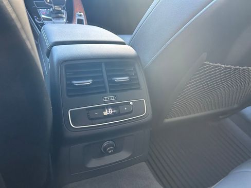 Used 2023 Audi A4 2.0T Premium w/ Convenience Package image 43