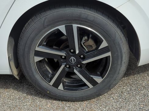 Used 2024 Nissan Sentra SV image 24