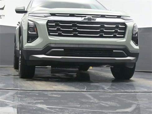 New 2026 Chevrolet Equinox LT w/ Convenience Package II image 3