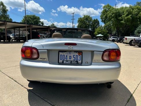 Used 2000 MAZDA MX-5 Miata image 6