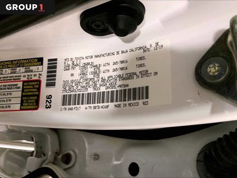 Certified 2020 Toyota Tacoma TRD Off-Road image 37