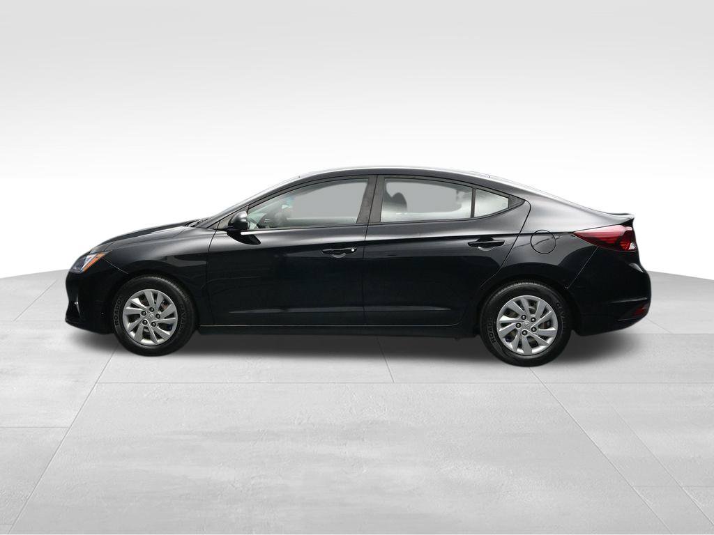 Used 2020 Hyundai Elantra SE w/ Cargo Package (C1) FWD image 2