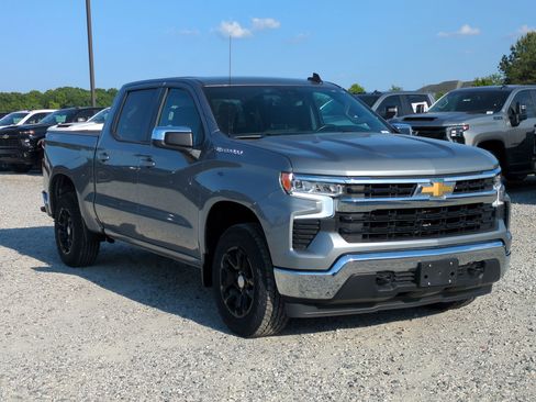 Used 2023 Chevrolet Silverado 1500 LT AWD/4WD image 2