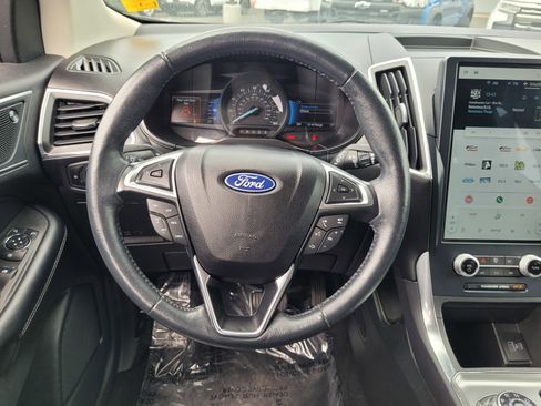 Used 2023 Ford Edge Titanium AWD/4WD image 16