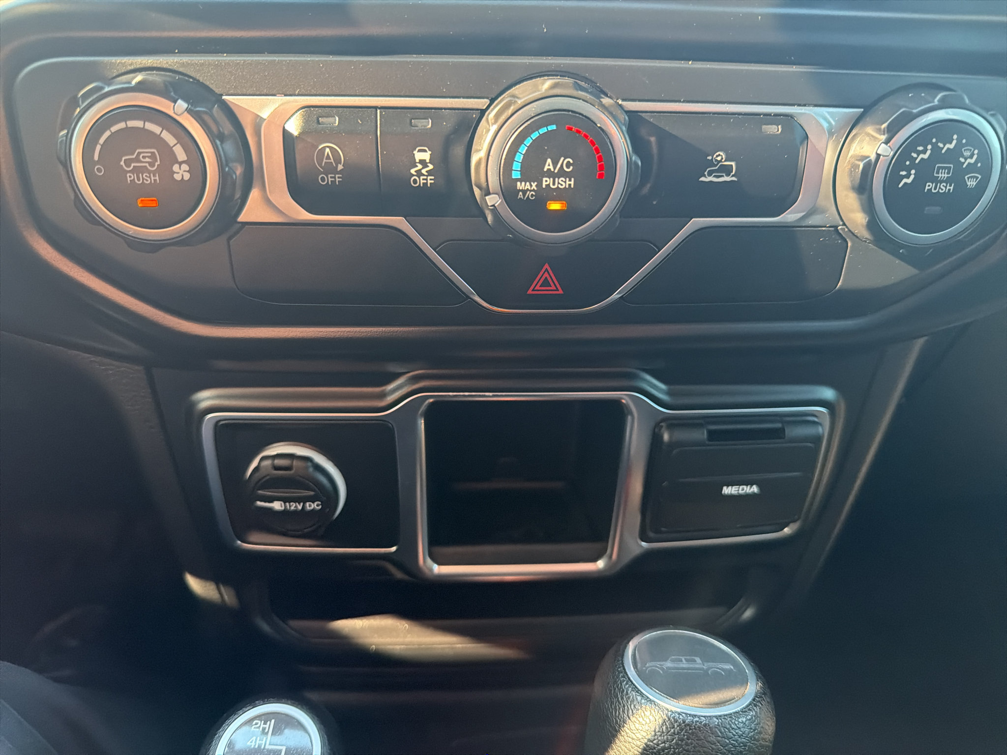 Used 2021 Jeep Gladiator Sport AWD/4WD image 13