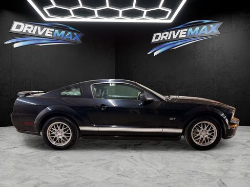 Used 2007 Ford Mustang GT RWD image 4