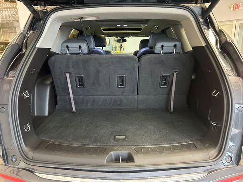 Used 2019 Buick Enclave Essence image 30