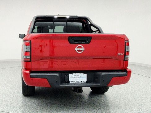 Used 2022 Nissan Frontier SV image 6