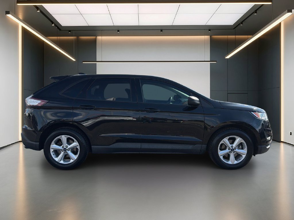 Used 2015 Ford Edge SE w/ Cargo Accessory Package FWD image 7