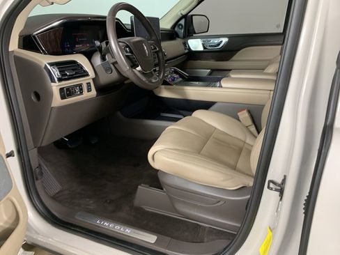 Used 2023 Lincoln Navigator L Reserve AWD/4WD image 33