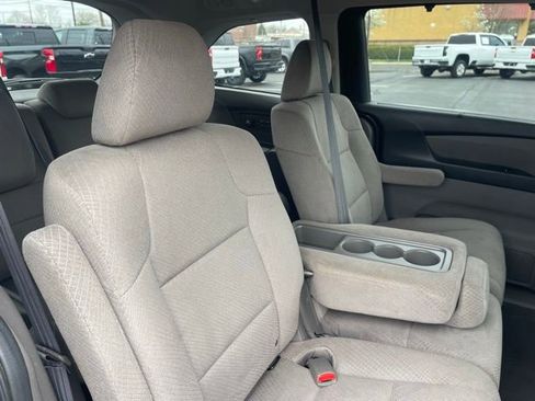 Used 2016 Honda Odyssey SE image 10