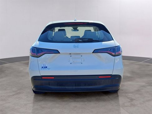 Certified 2023 Honda HR-V LX image 5