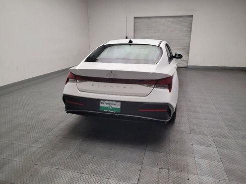 Used 2024 Hyundai Elantra SEL FWD image 7