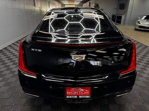 Used 2018 Cadillac XTS Luxury image 11