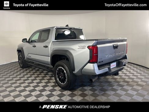 Certified 2025 Toyota Tacoma TRD Off-Road AWD/4WD image 15