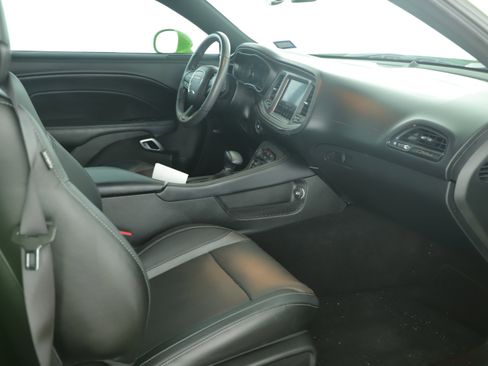 Certified 2023 Dodge Challenger SXT w/ Plus Package image 9