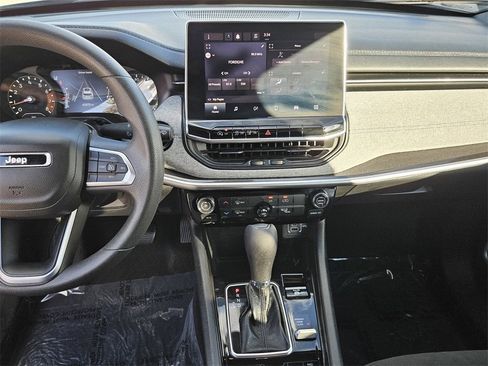 Used 2023 Jeep Compass Sport image 22