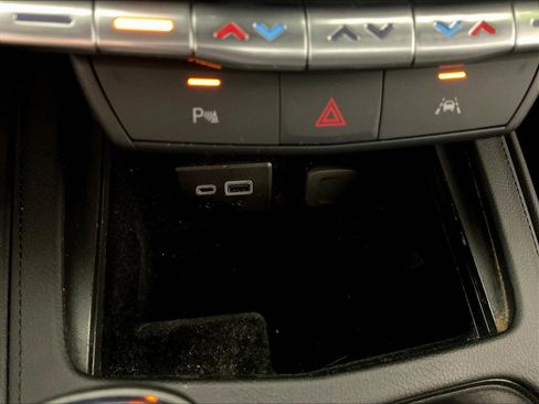 Certified 2023 Cadillac XT4 Premium Luxury AWD/4WD image 16