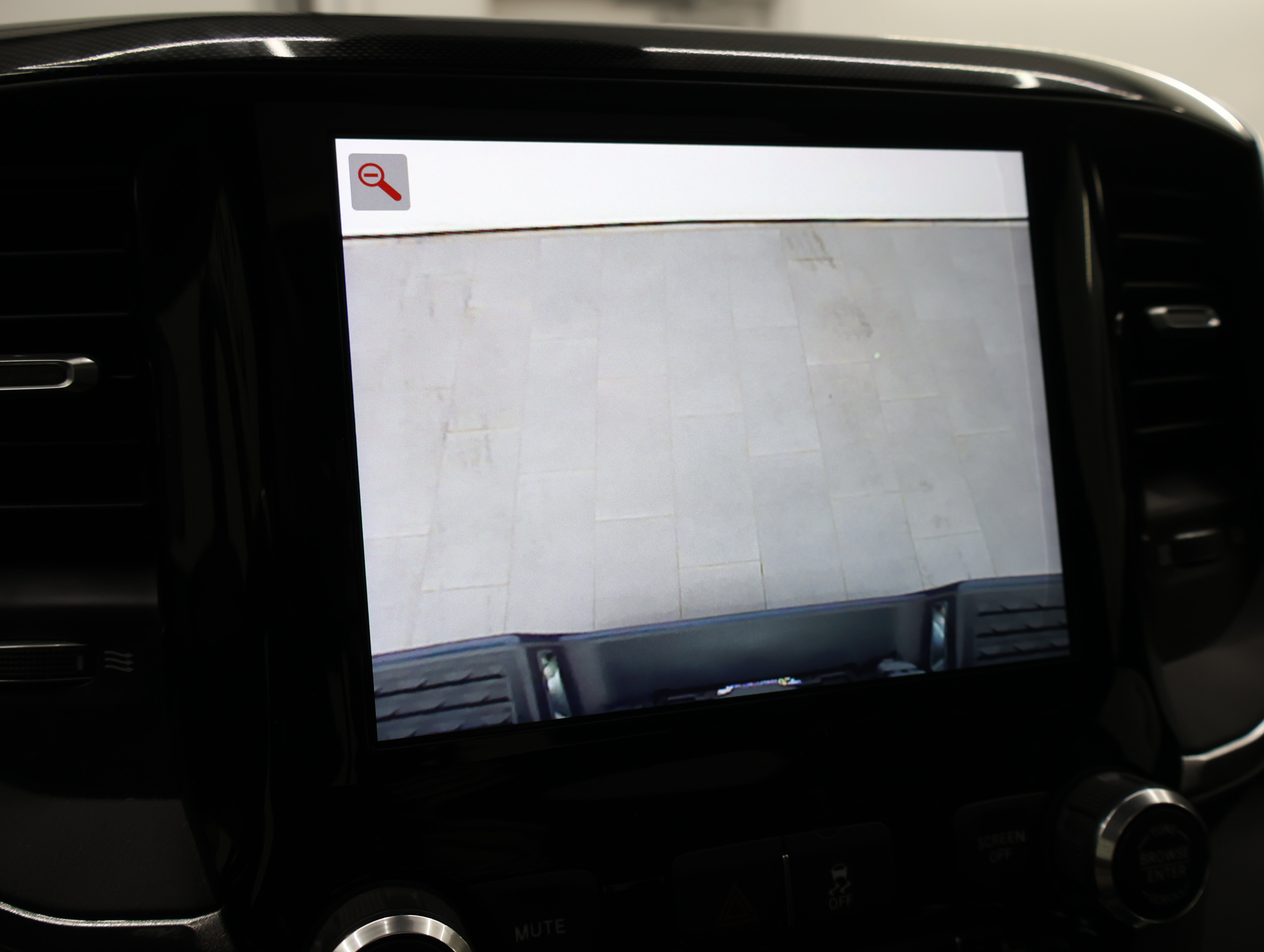 Used 2022 RAM 2500 Laramie AWD/4WD image 18