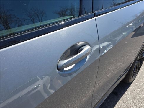 New 2026 BMW X7 M60i image 13