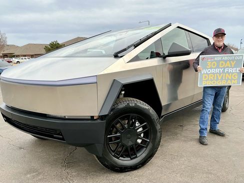 Used 2024 Tesla Cybertruck AWD Crew Cab image 1