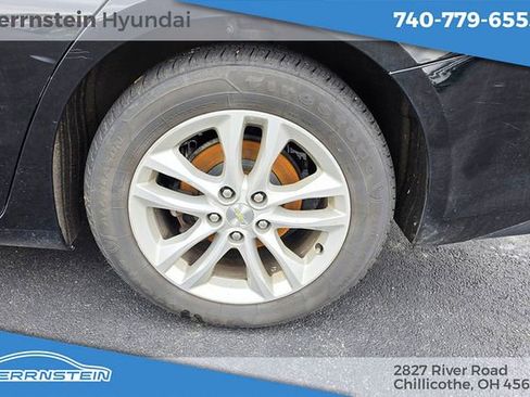Used 2016 Chevrolet Malibu LT FWD image 22