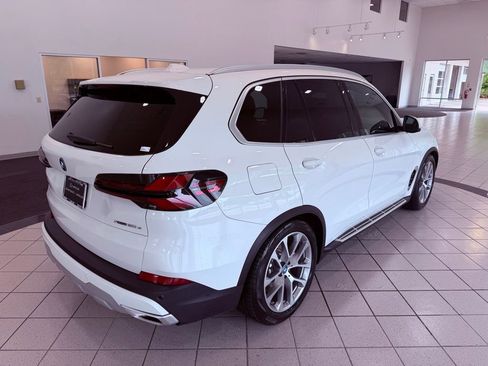 Used 2025 BMW X5 xDrive50e AWD/4WD image 18