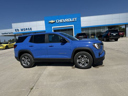 Certified 2026 GMC Terrain Elevation AWD/4WD image 2