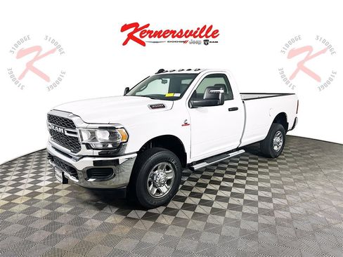 Used 2024 RAM 3500 Tradesman w/ Chrome Appearance Group image 3