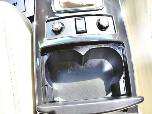 Used 2014 INFINITI QX70 3.7 Sport Utility 4D image 19