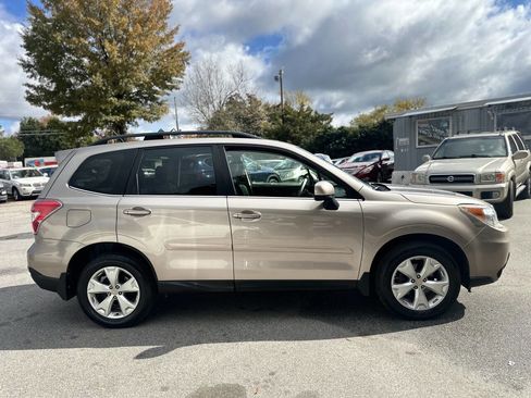 Used 2015 Subaru Forester 2.5i Limited AWD/4WD image 4