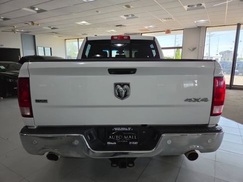 Used 2017 RAM 1500 Classic SLT w/ SLT Plus D←cor Group AWD/4WD image 6