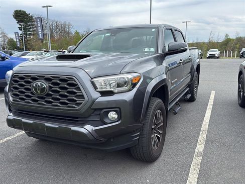 Used 2021 Toyota Tacoma TRD Sport AWD/4WD image 1