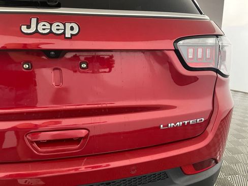 Used 2025 Jeep Compass Limited AWD/4WD image 11